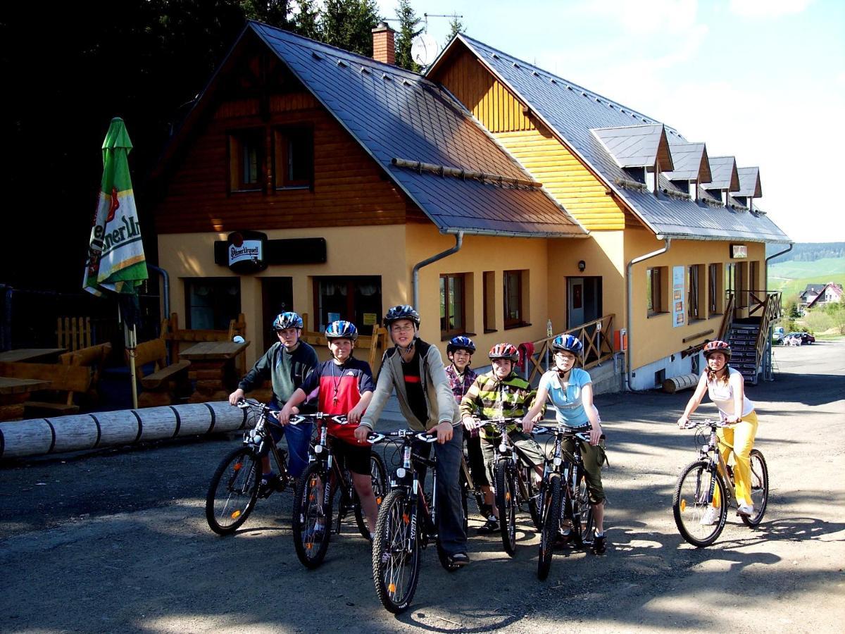 Sportcentrum Klinovec Лоучна-под-Клиновцем Экстерьер фото